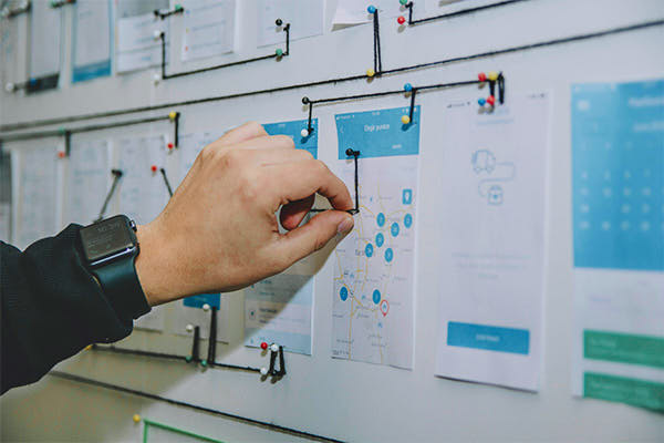 ออกแบบเส้นทางวิ่งและจุดบริการ